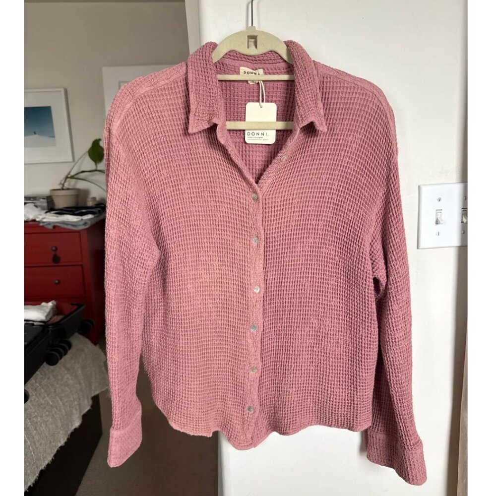 NWT DONNI.  Waffle Button-Down S